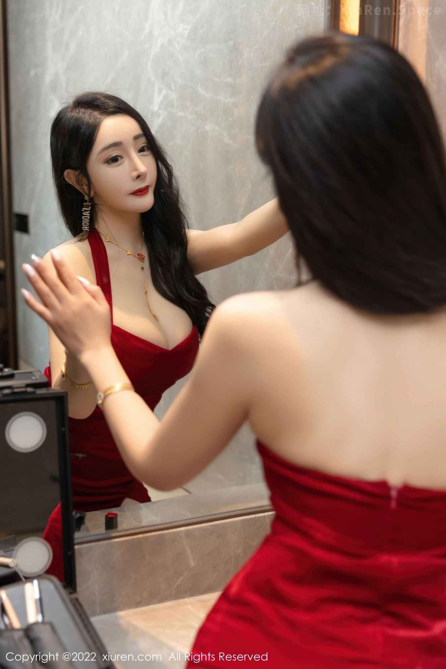 图片[3]-[XiuRen秀人网]VOL.4434 模特允爾三亚旅拍赌场情景主题半脱低胸裙露丰乳肥臀诱惑写真77P-秀人网官方网站